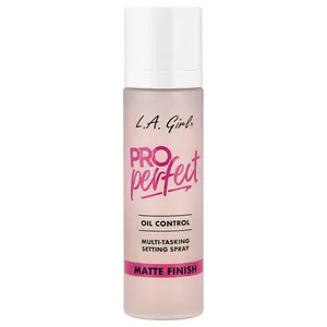 L.A. Girl Pro Perfect, Multi-Tasking Setting Spray, GFS200 Blurring Matte, 3.55 fl oz (105 ml)