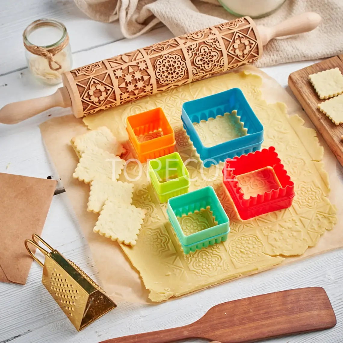 1pc Geometric Pattern Embossed Wooden Rolling Pin for Baking, Deep Engraved Christmas  Cookie Cutter For Baking Embossed Cookies,Cute Kitchen Decor DIY Tool for Adults, birthday gift women,Suitable as a Christmas, Thanksgiving, Mother's Day, or party gift