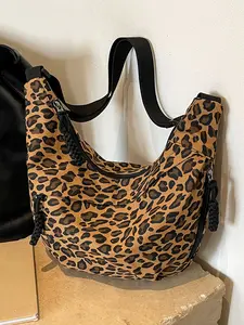 Personalized Leopard Print Crescent Shoulder Bag, Trendy Pattern Design Stylish Crossbody Bags, Adjustable Black Shoulder Strap, Fashionable, Versatile and Practical, A Must-have Item for Street Photography, Suitable for Daily Commuting and Shopping