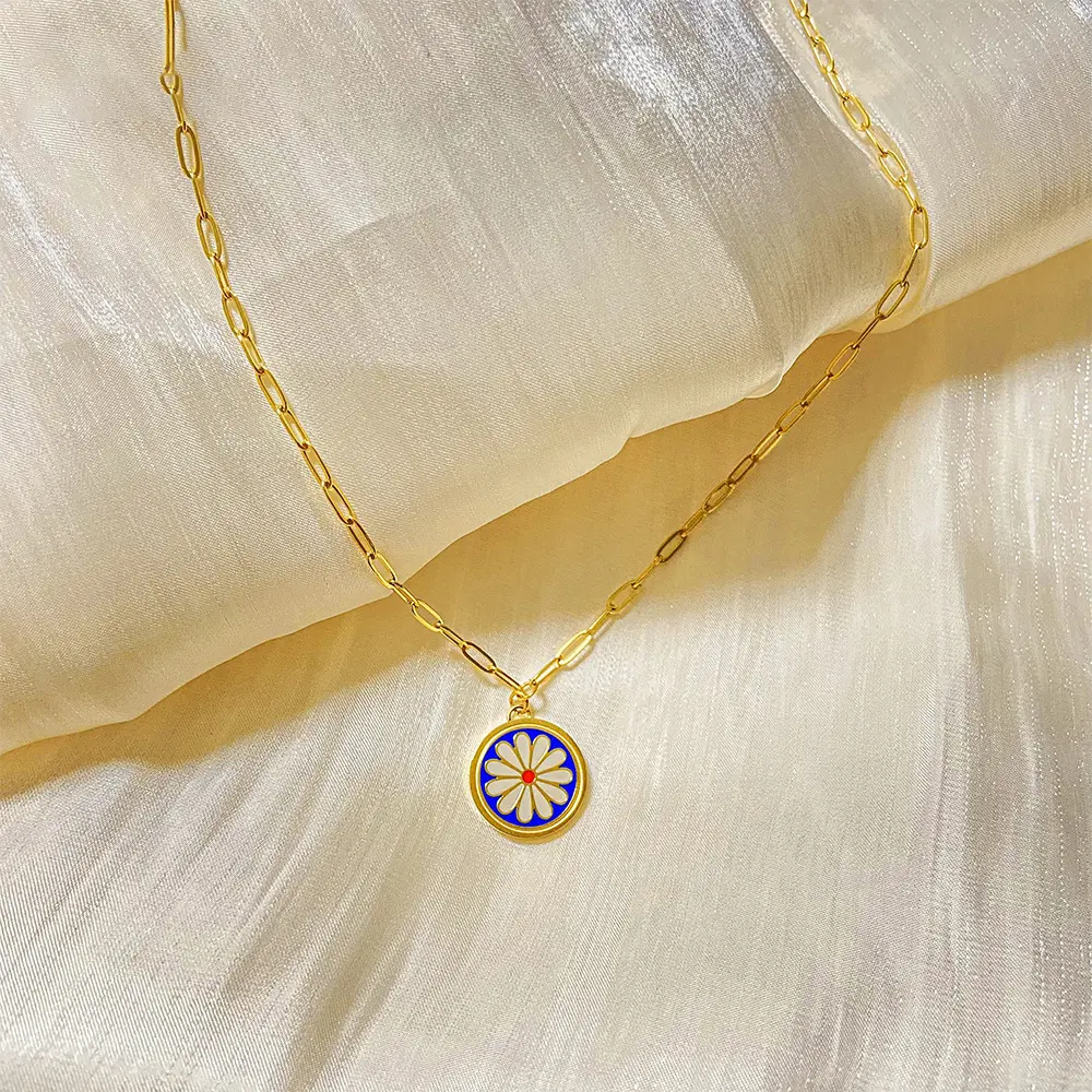 Mothers Day Gift Daisy Necklace for Women, Chrysanthemum Flower Dainty Necklace, Women 18k Gold Plated Necklaces Trendy Jewelry Gifts
