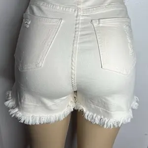 Women’s short jeans