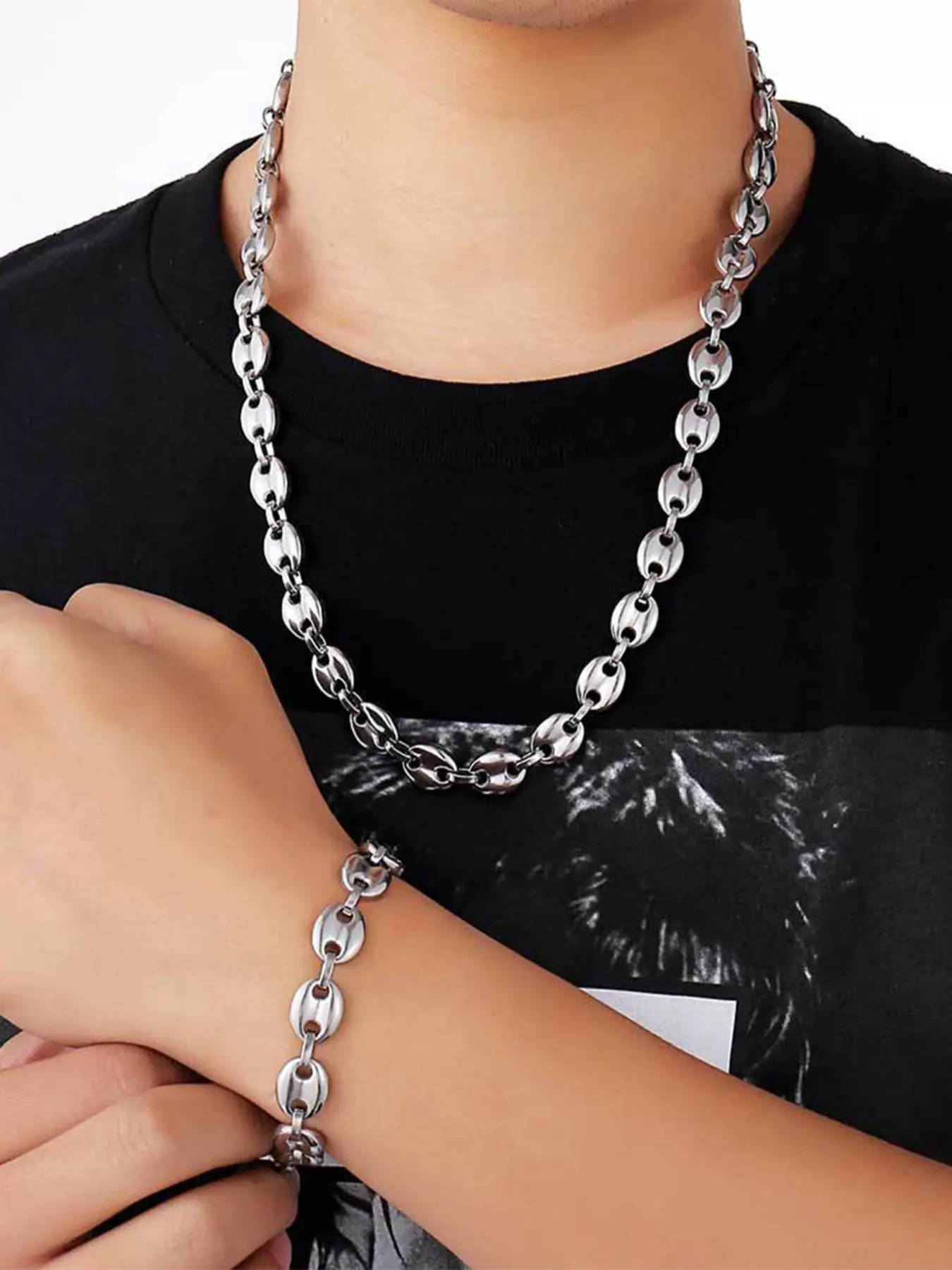 Stainless Steel Coffee Bean Necklace, Silver Color Jewelry, Unisex Design, Unique Gift for Coffee Lovers, Durable Daily Wear Accessory