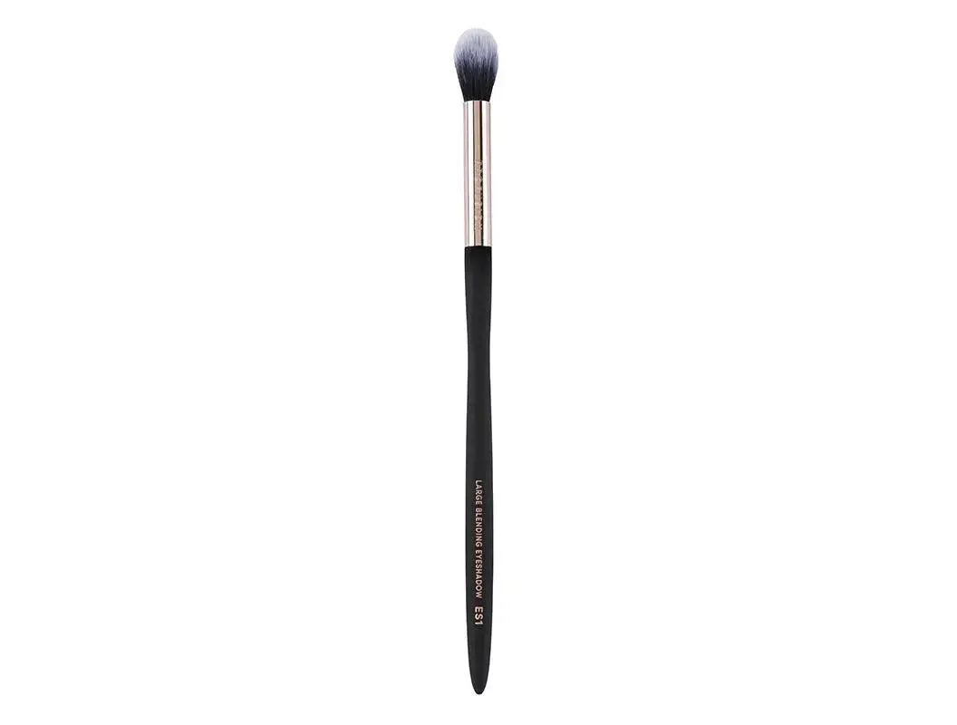 Artistry Series | Large Blending Eyeshadow Brush