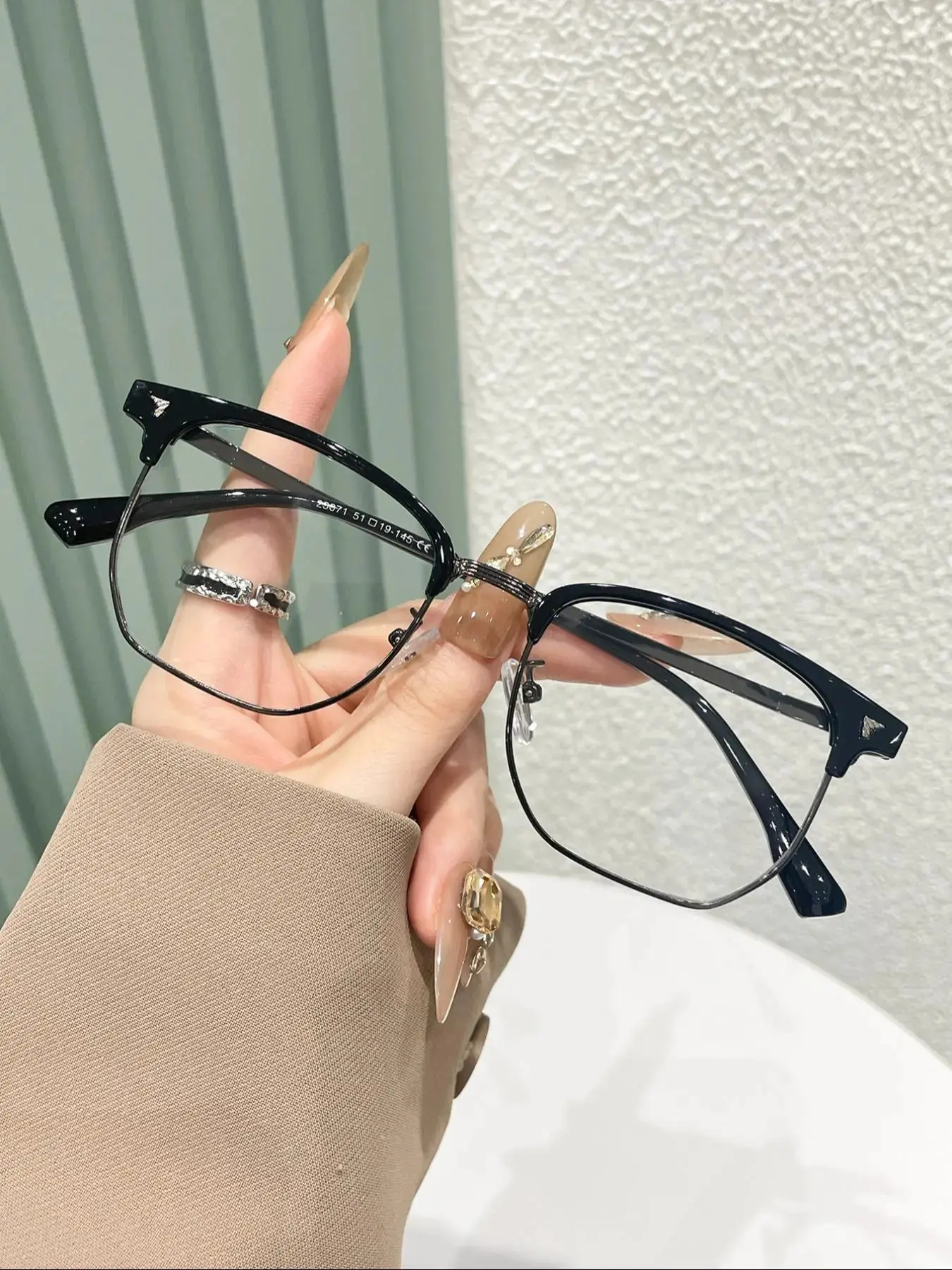 Vintage Half Frame Eyeglasses, Classic Simple Design for Women and Men, Fashion Work, Daily Clothing Decor, Perfect Student Use, Stylish Trendy Eyewear, Style, essential wardrobe silhouette polished