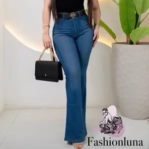 Vibrant Original Media Campana Azul Claro súper strech Bottom Jean