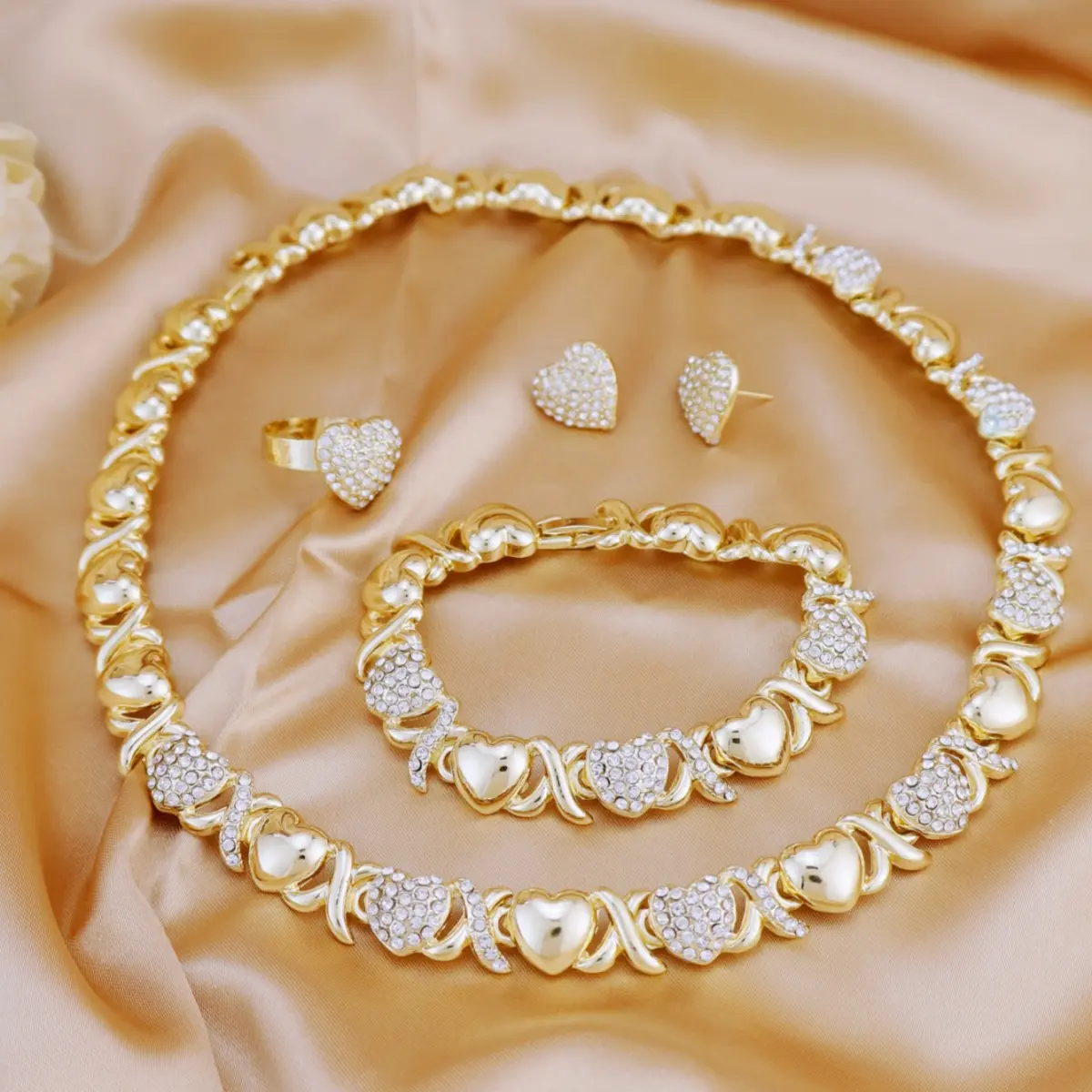 Women's Heart XOXO Love Hug Jewelry Set - Chain-Link Design Ideal for Wedding Party Gifts, Gold Plated, Alloy, Gold Jewelry Sets, Link Chain, Elegant, Female, Hook Earrings