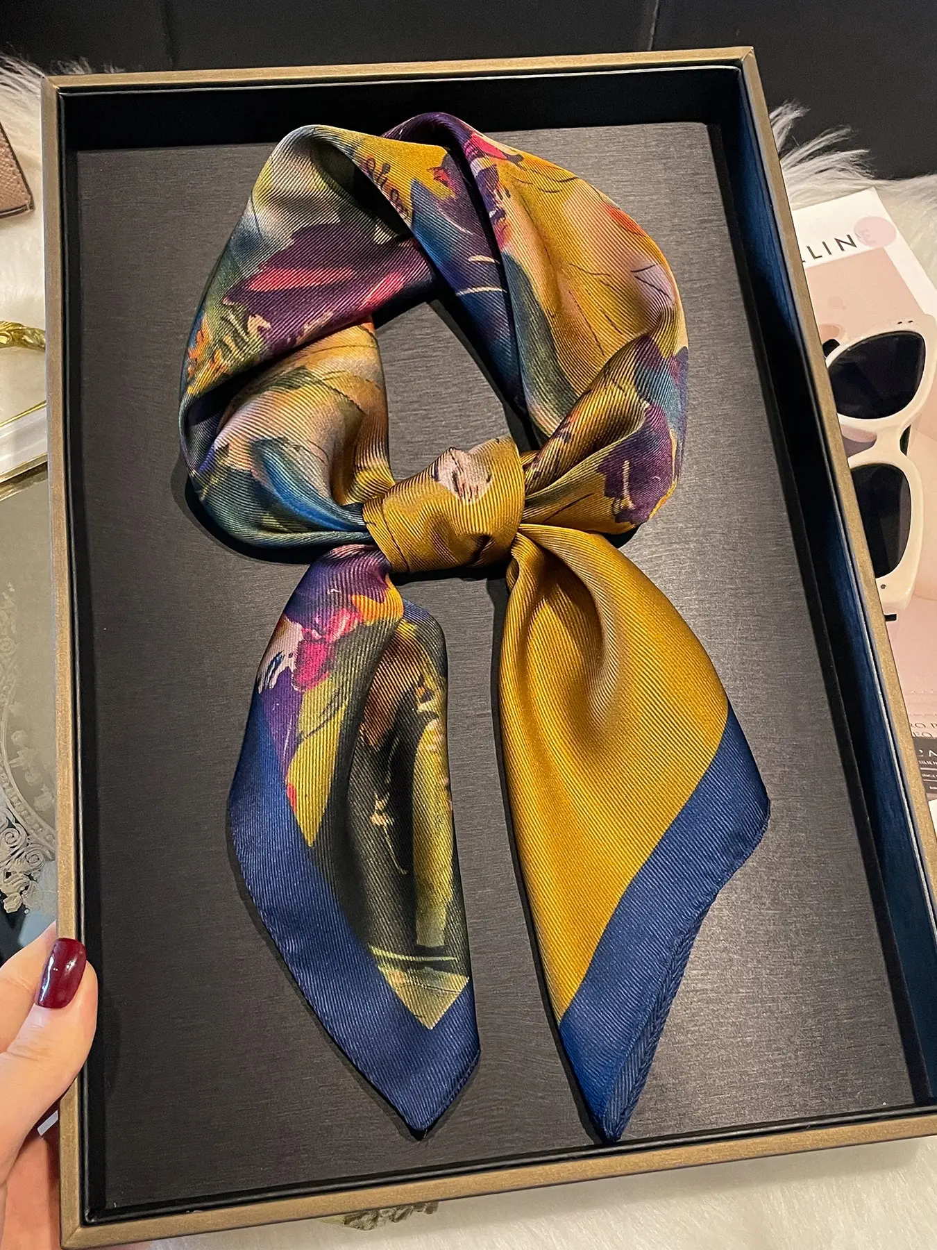 Floral Print Scarf for Women & Girls, Soft Woven Fabric, All-Season Fashion Accessory, Casual or Formal Wear, Lightweight Luxury Design, Casual Soft Shawl