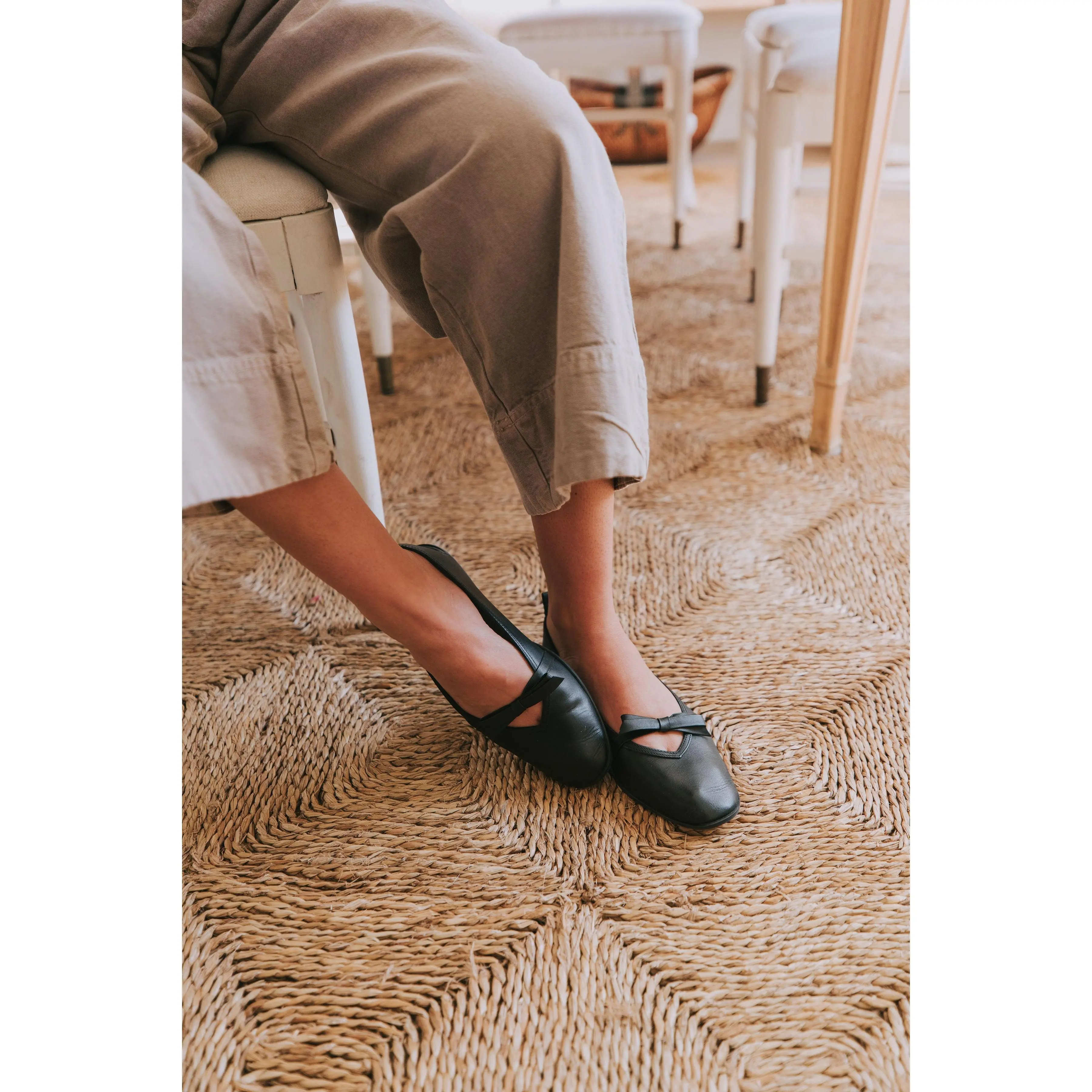 FREE PEOPLE Women's Mania Bow Leather Ballerina Flats - No-Lace Embellishments Footwear