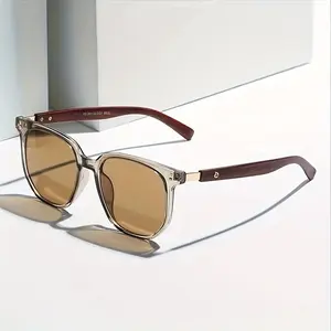Unisex retro-style sunglasses, adorned with studs, fashionable street style, suitable for outdoor driving and travel