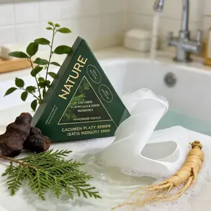 Nature Grass & 7 Green Oils  Shampoo Bar with HeShouWu & Grass Extract, 80g Nourishing Solid Bar to Strengthen Hair and Calm Scalp for Women & Men