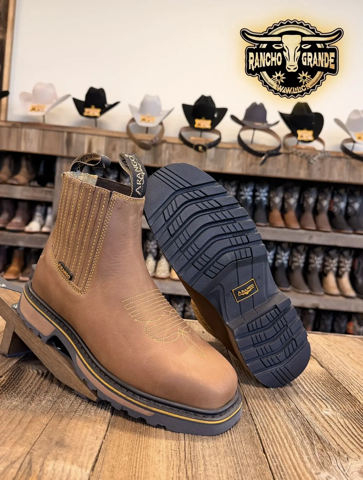 Slip Resistant Mens Work Boots / Ankle Boots / Botines Resiste Resbalones