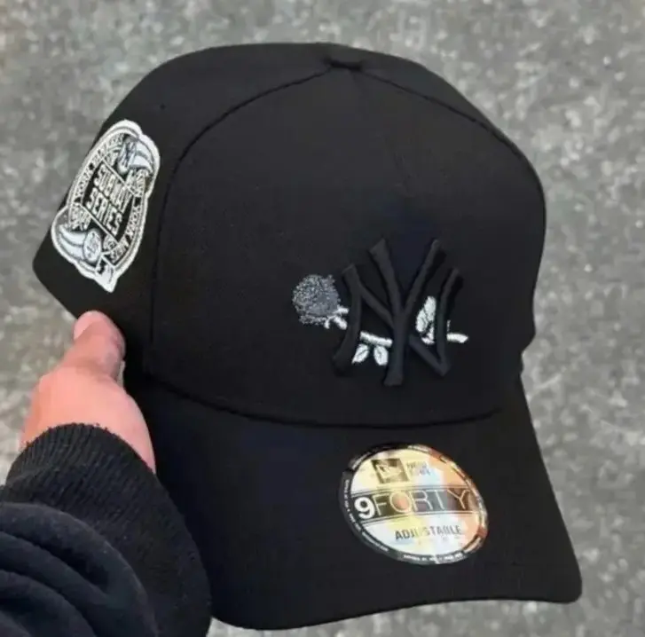 New Era 9FIFTY New York Yankees Black Floral Cap - Adjustable Classic Baseball Hat, Premium MLB Streetwear Headwear