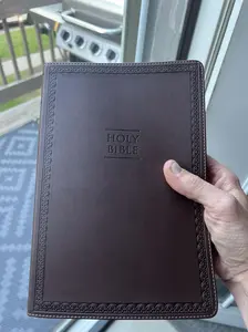 NIV, Value Thinline Bible, Large Print, Leathersoft, Brown, Comfort Print Imitation Leather