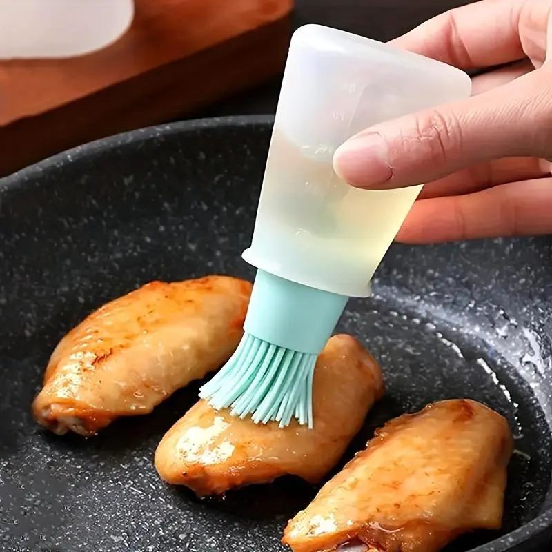 Silicone Oil Brush Bottle, 1 Count Heat Resistant Food Grade Silicone Brush Bottle, Barbecue Utensils for Home Kitchen Outdoor Camping Kitchenware
