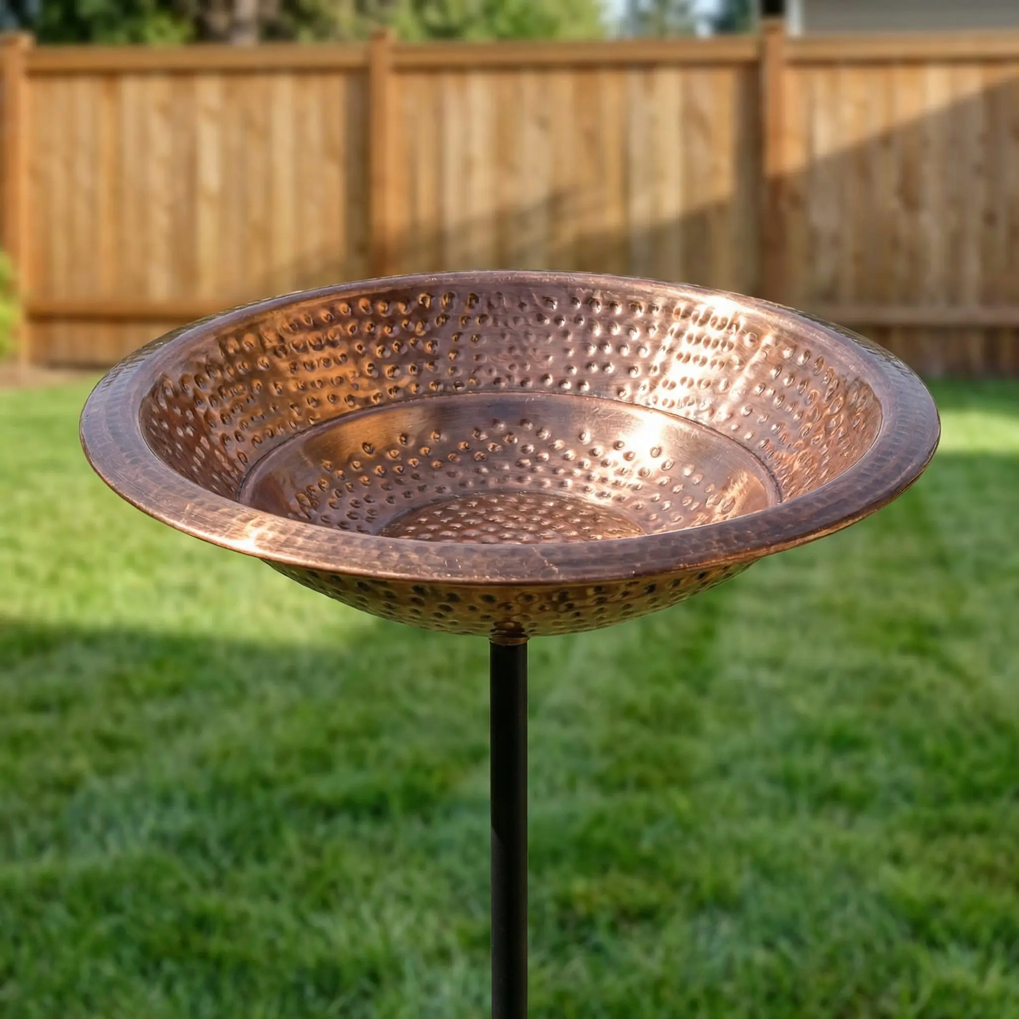 Rustic Metal Bird Bath Feeding Set - Copper Hammer Texture Finish, 5-Tooth Ground Stake, Weather-Resistant Outdoor Garden Decor Supply