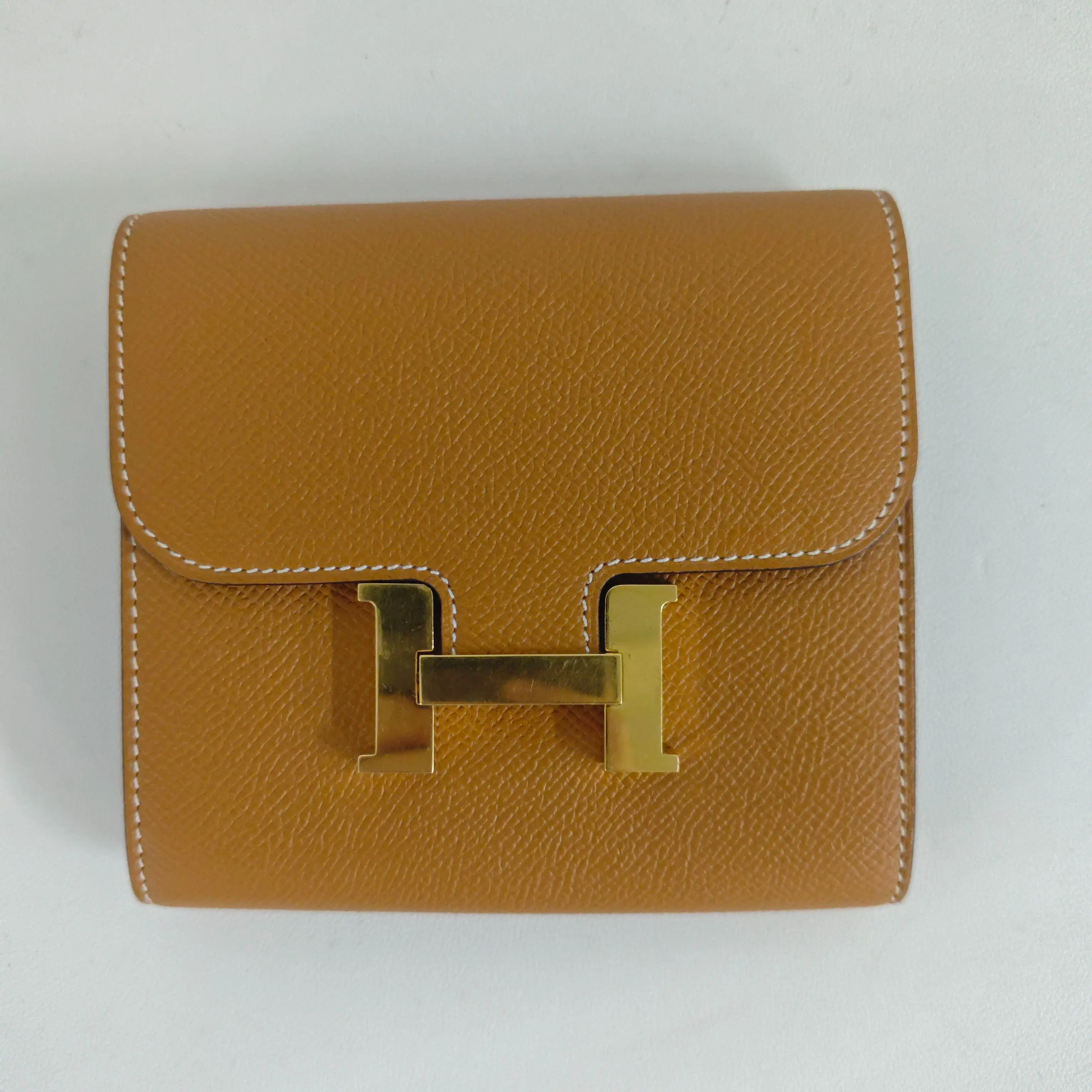 Pre-owned HERMÈS 2024 Constance Compact Wallet 24131762