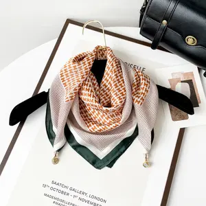 New magnetic buckle scarf ladies' senior printed scarf fashion triangle self-suction scarf