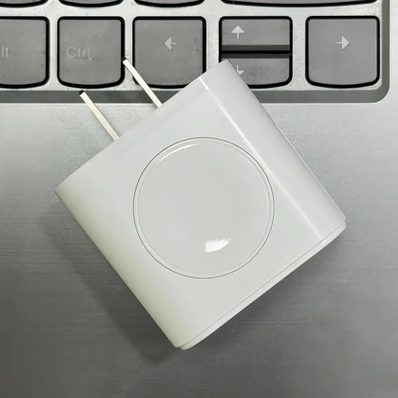 23W 3-in-1 charger, capable of charging three devices simultaneously, with built-in wireless charging for watches, suitable for