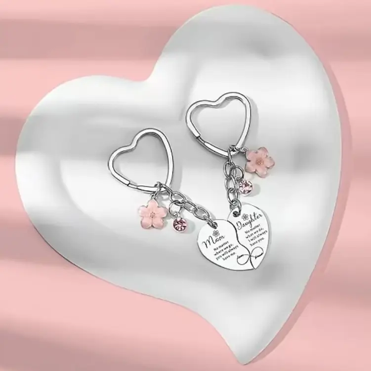 2 Pcs Mother Daughter Heart Matching Keyring Keychain Set Gifts For Mom Mothers Day Gifts from Daughter