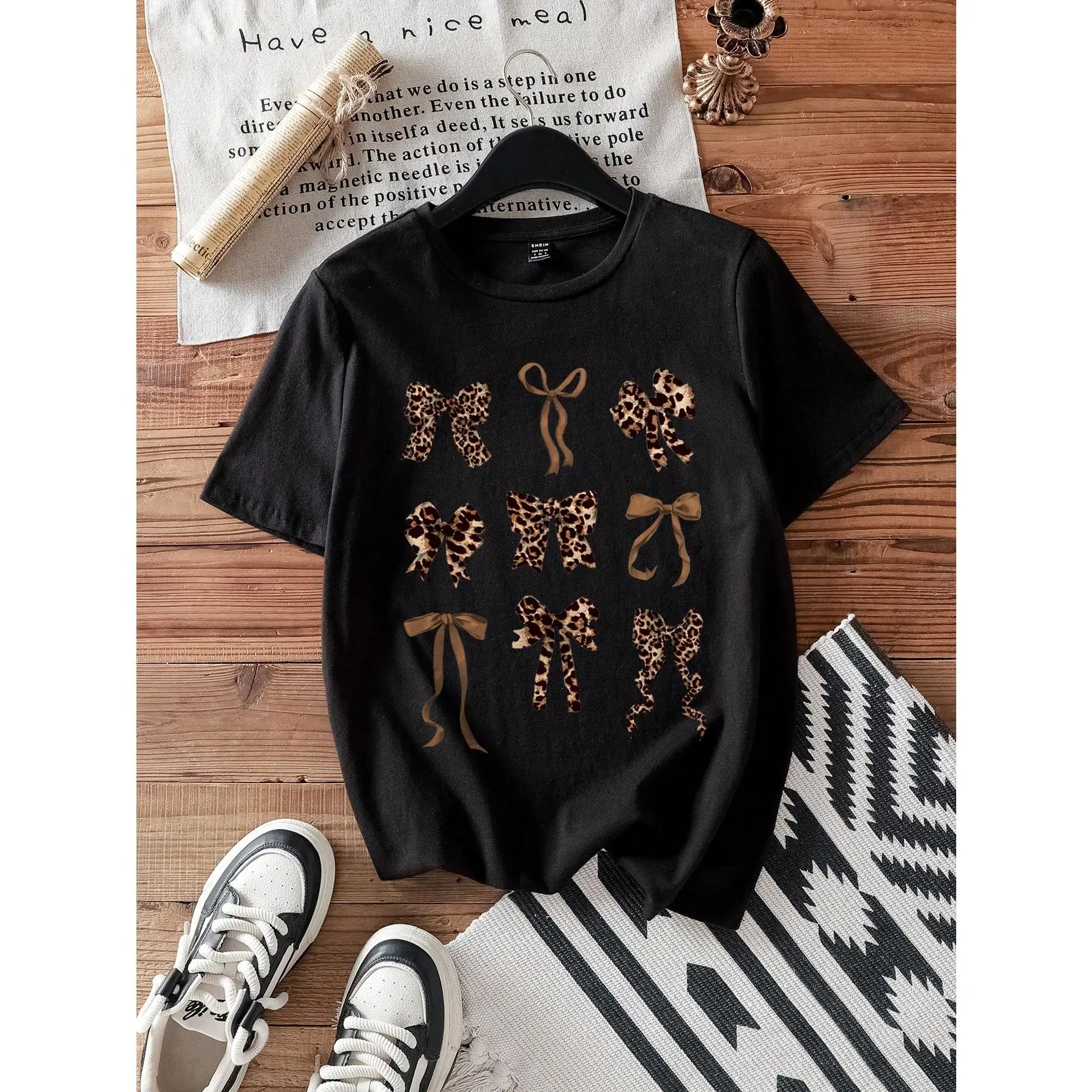Women's Plus Size Leopard Print T-Shirt - Casual Shortsleeve Streetwear Top with Bow Detail, Regular Fit Stretch Knitted Fabric, Shirts for Women, Tshirt, Plus Size Tops