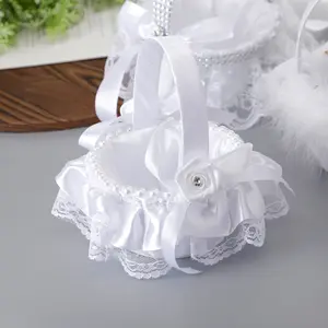 Western-Style Wedding Flower Basket with Lace Trim and Bow Accent Bridesmaid Flower Girl Flower Toss Basket Wedding Celebration Supplies