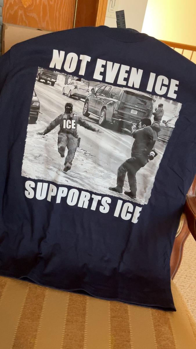 Item: Navy, T-shirt, L