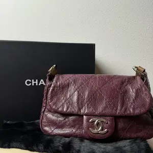 Pre-owned lamb Crossbody Bags CHANEL BAGS