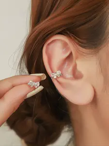 Fashionable Synthetic Zircon Butterfly Ear Cuffs, Elegant Bow Design Artificial Zircon Earrings, Stylish Accessory for Women, Perfect Gift Idea