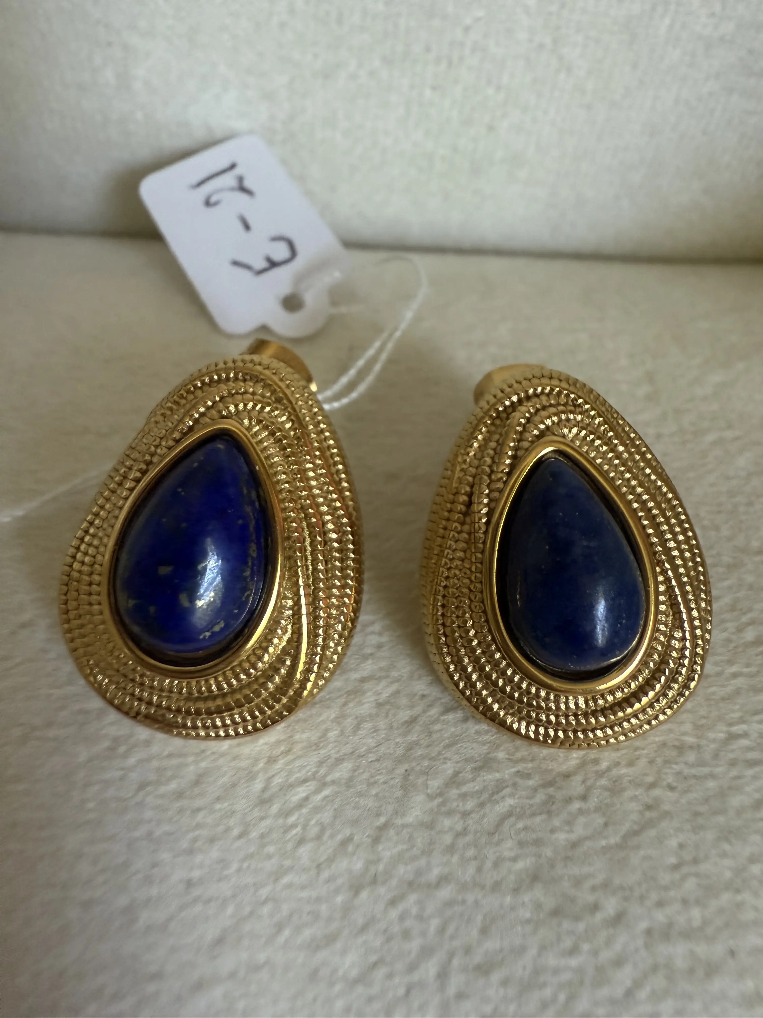 E21- Beautiful Earrings Lapis Lazuli Stone