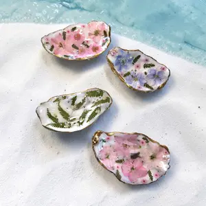 Botanical Oyster Shells