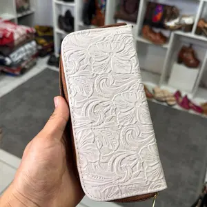 Cartera de Piel 100% $40 Ternero with Floral Embroidery & Gold Charm Artisanal Handcrafted