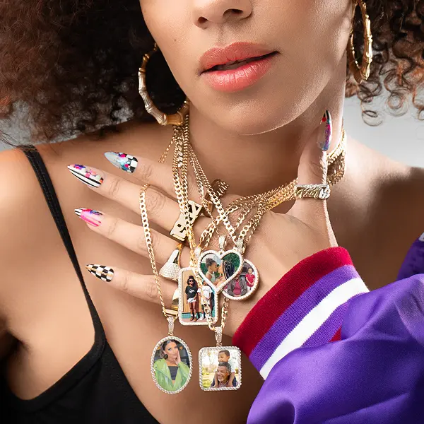 [Tres Colori] Custom Photo Necklace Personalized Picture Pendant Iced Out Photo Pendant with Cuban Chain Gold or Silver Plated Custom Picture Necklace for Women & Men Personalized Memory Jewelry Gift