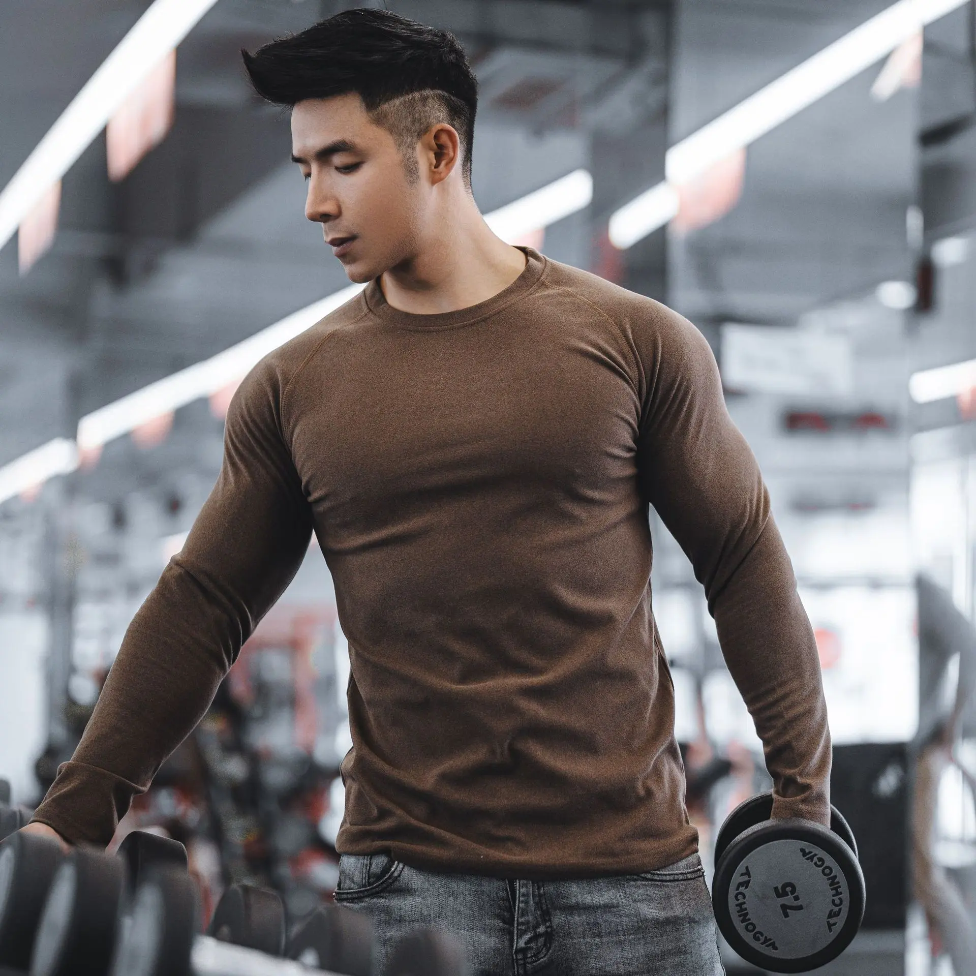 Deep brown round neck