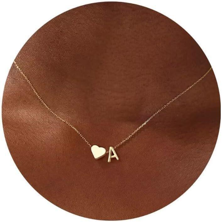 European and American fashion heart-shaped necklace with 26 English letters, simple and versatile, heart-shaped short collarbone chain