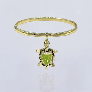 Plain design bracelet with opening pendant