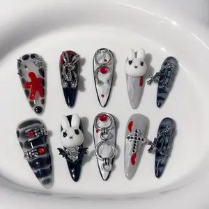 M76 Dark rivets  Bunny millennial style Spice Girl three-dimensional dark girl hand wearing nail alse nail kit girl press nail holder press-on nail