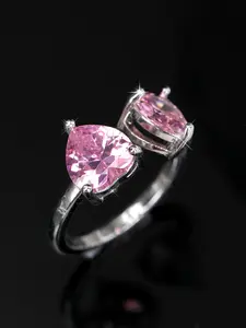 Trendy Iced Out Blingbling Love Shape Zircon Ring for Women, High-Quality Sparkling Jewelry, Perfect for Daily Wear