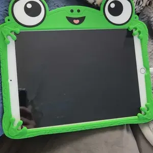 Cute Frog Tablet Case for Kids, Soft Silicone Protective Cover, 360° Rotating Stand, Cartoon Design, Compatible with iPad 7th-10th & Air 11-Inch, Tablet Accessories
