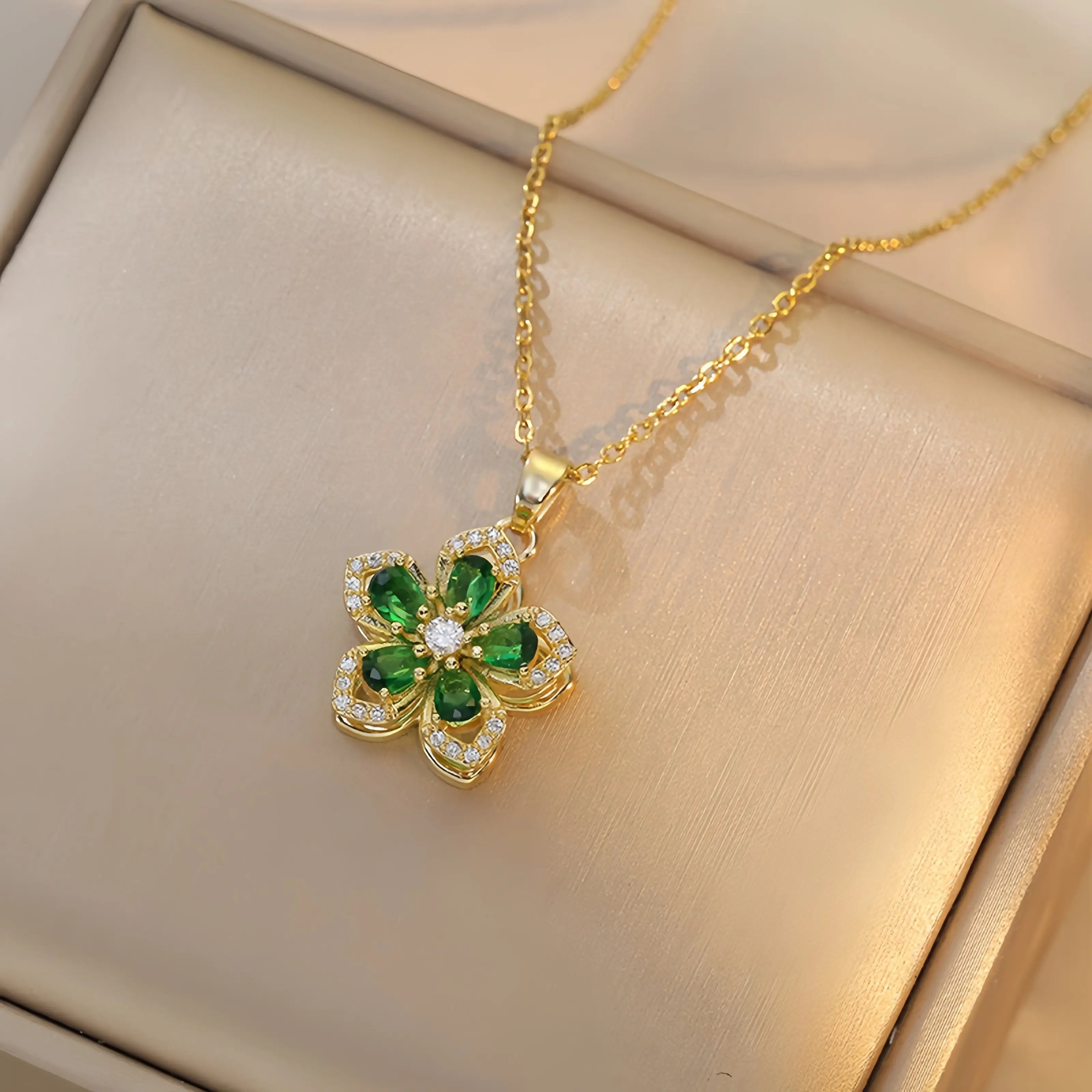 Luxury Gold Flower Necklace Green Emerald Zircon Pendant  for Women Gift jewelry waterproof twist chain