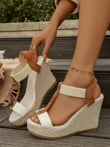 Elegant Women's Velvet Thick Sole Shoes, Ankle Strap, All-Season Wear, Stylish Round Toe, Fashion Slip-Ons, Comfortable Heeled Sandals