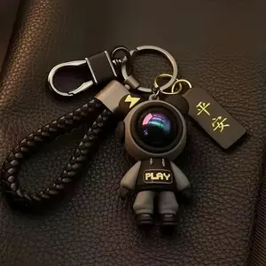 Astronaut Design Keychain & Key Fob – Cute Space-Themed Car Keychain for Men & Women, Universal Car Interior Decoration Accessory, Trendy Gift for Car Lovers