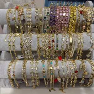 Laminated gold bracelets. Wholesale prices chosen in the transition./Brazaletes de oro laminado. Precios de mayoreo elegidos en la transición.