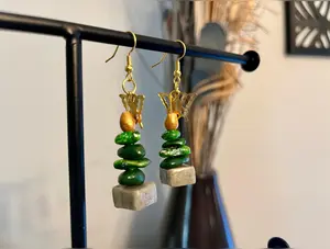 Green Stacked Pebble w/ Butterfly Dangles