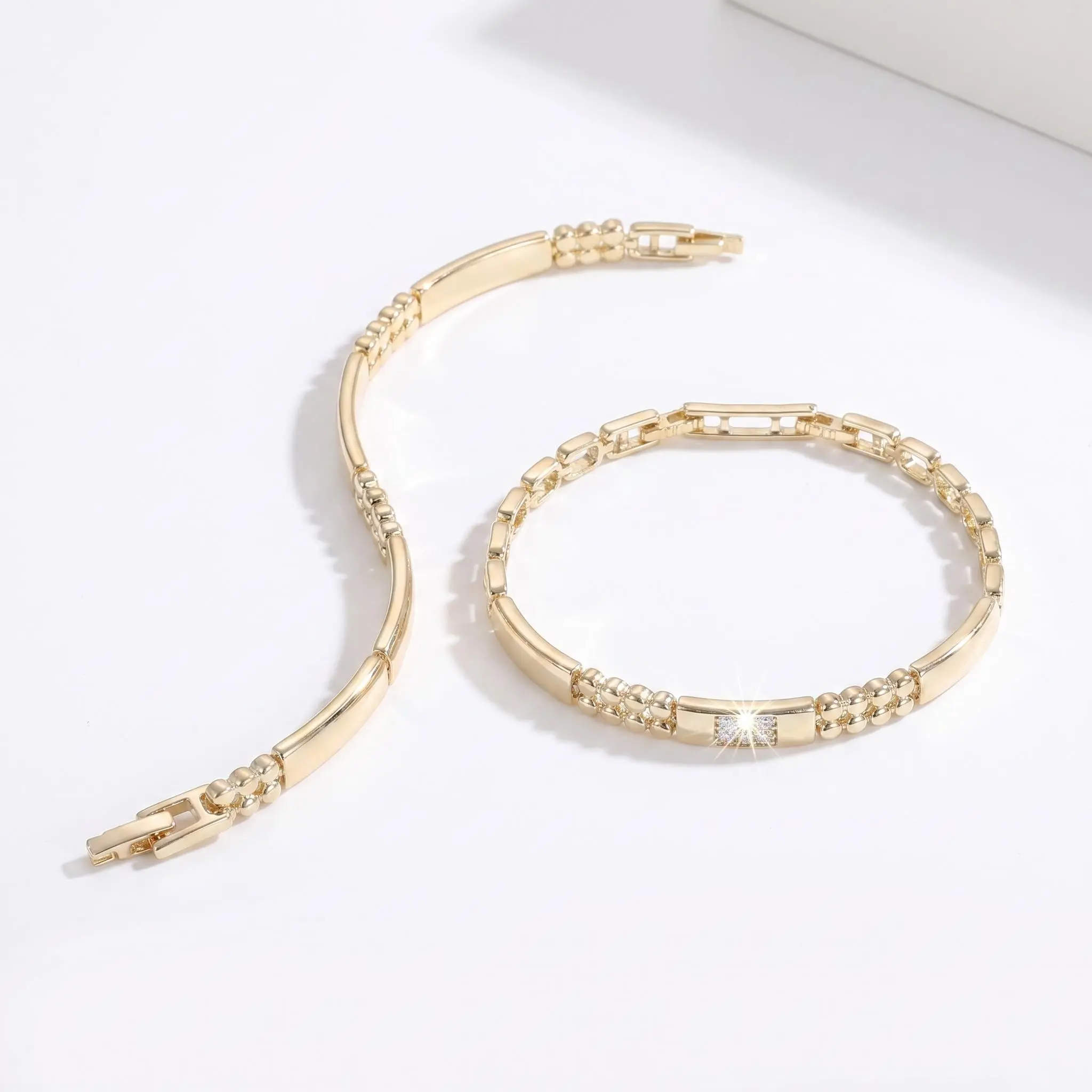 Gold Aesthetic Square Bangle for Women, Adjustable Crystal Rhinestone Arm Candy Accessory for Everyday Wear, All Seasons, Square Shape, Arm Candy Accessories, Crystal Rhinestones Bracelets & Bangles, Daily, Elegant, Female, Wrist Candy