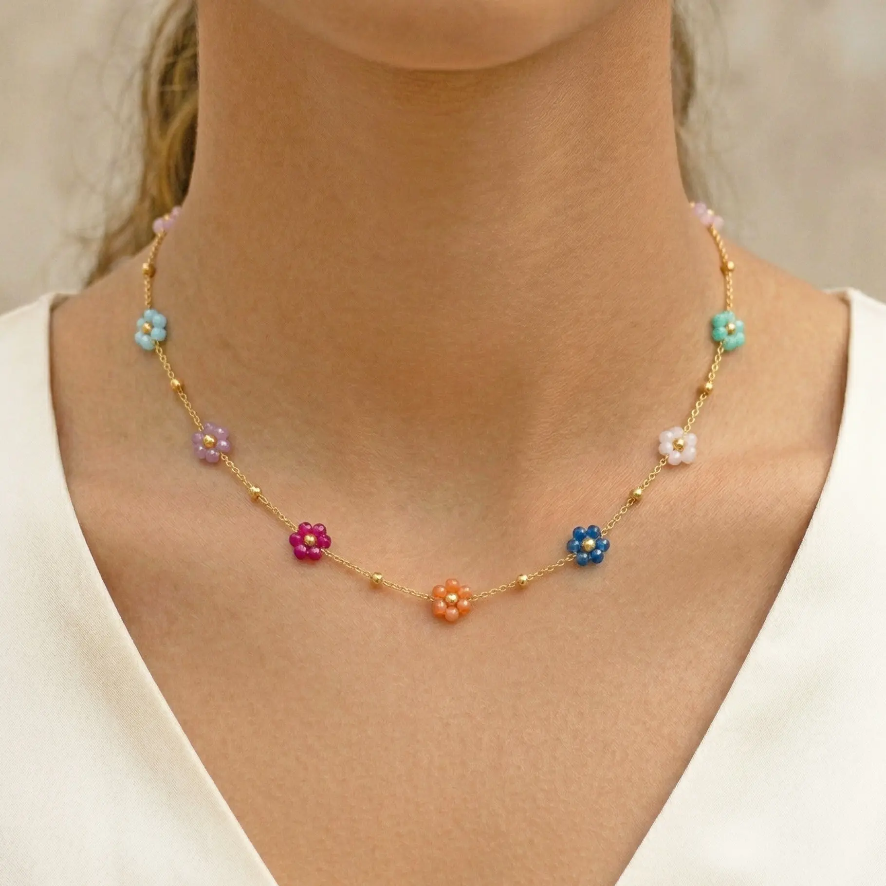 Colorful Daisy Flower Choker Necklace Cute Beaded Ball Chain Adjustable 14K Gold Plated as Birthday Gifts Creative Gift