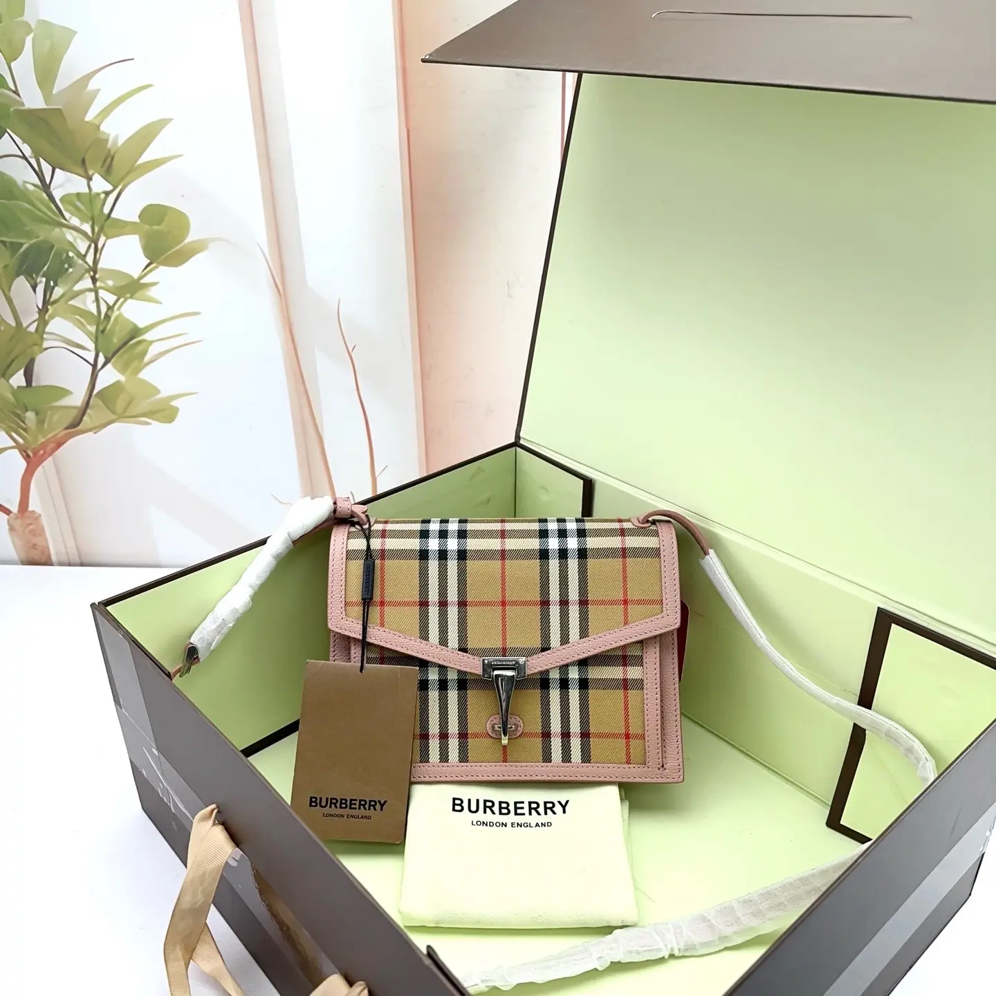 Pre-owned BURBERRY shoulder bag