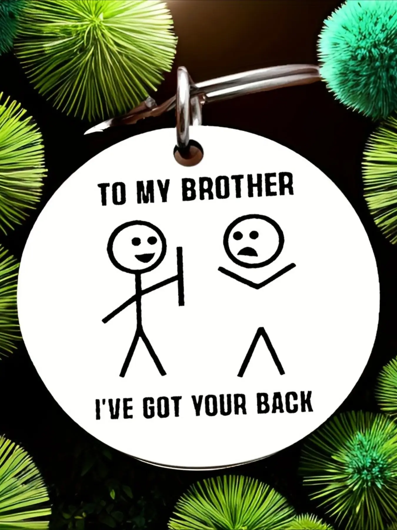 Stainless Steel Brother Keychain Gift, Metal Keychains, Personalized, Engraved with a character design and the message "To my brother, I've got your back", Perfect for birthdays, graduations, and expressing sibling love, A token of brotherly affection