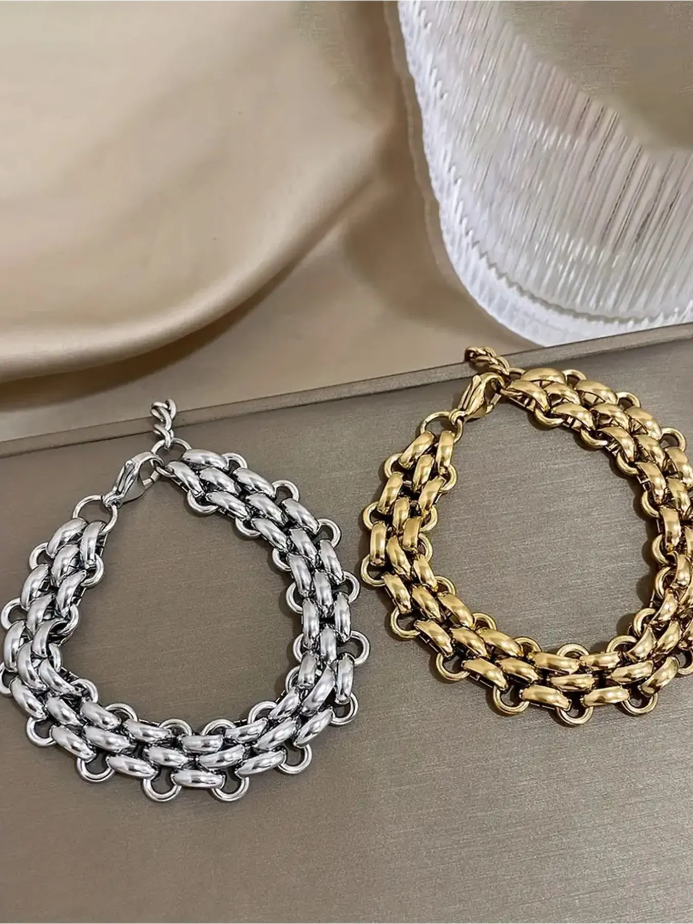 1 fashionable stainless steel bracelet with adjustable opening design, glossy surface, suitable for both men and women, suitable for daily wear and parties, Valentine's Day gifts, all season accessories, Elegant Jewelry Bracelet, Golden Tone Bracelet