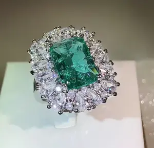 Emerald Green Shiny Beautiful Ring Flower Geometry Wedding Engagement Rings for Women