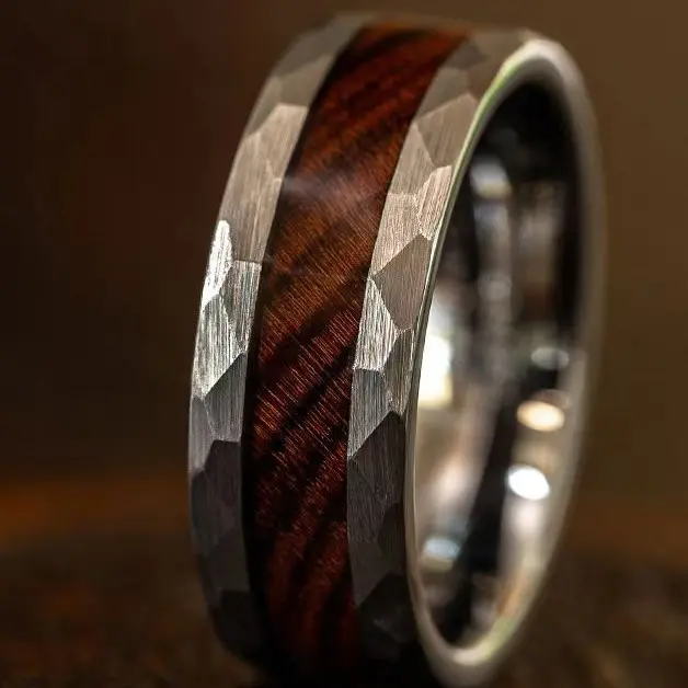 Diamond shaped mahogany stripe